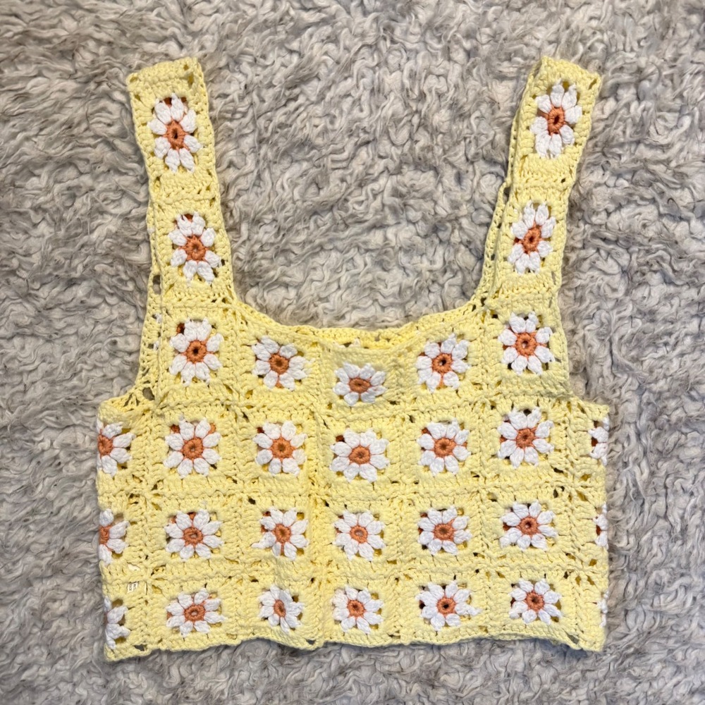 Altar'd State Yellow Daisy‎ Crochet Crop Top Boho Floral Knit Tank Womens Small - Picture 4 of 10